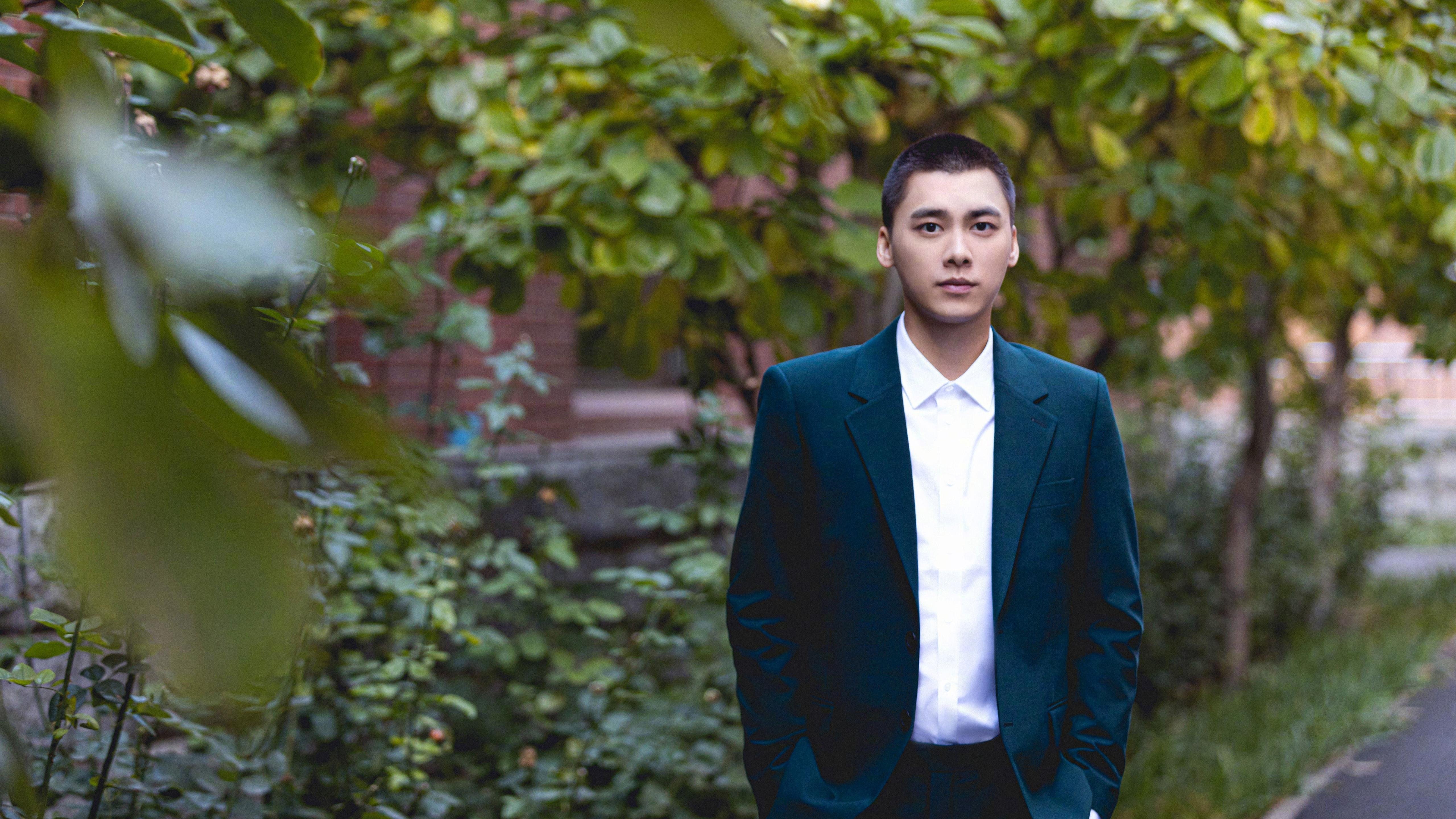 暮年王者与高原铁骑，C罗独中五元，玻利维亚三球击碎巴黎